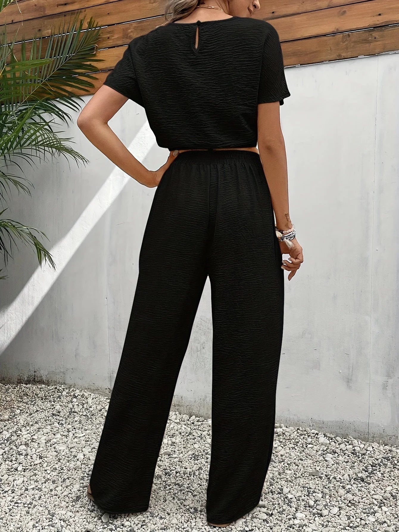 Elegant Two-Piece Fashion Suit for Women