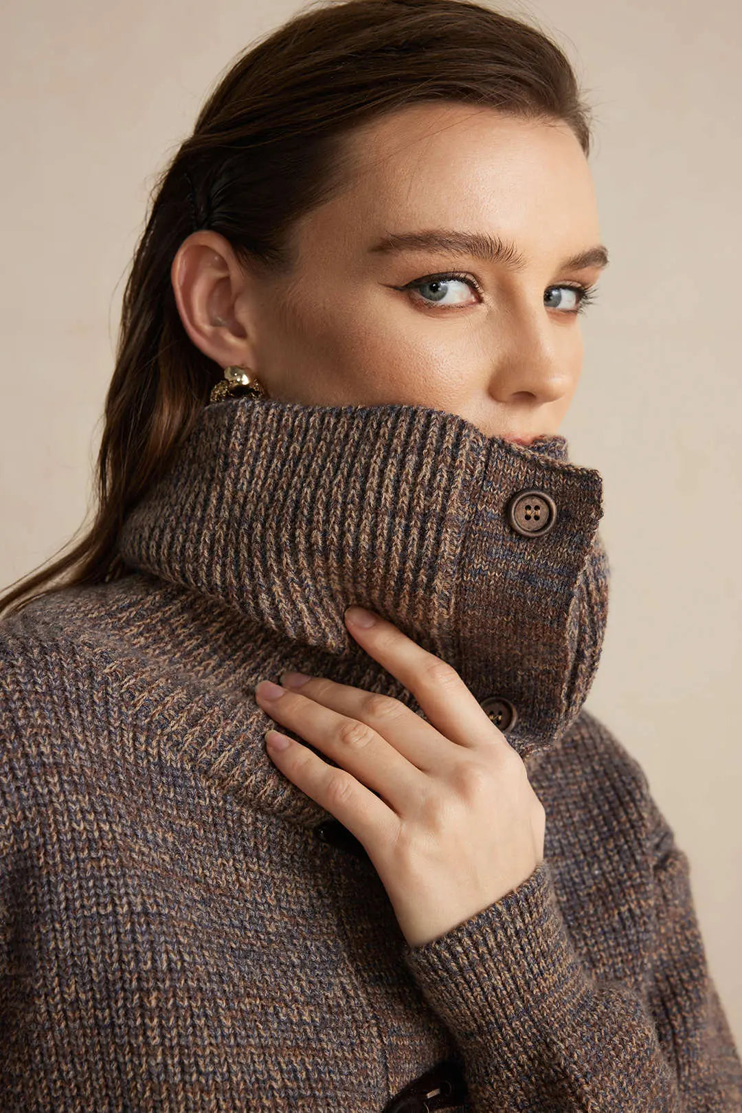 Lucienne – Varm og Stilfuld Kvindestrikket Knap Cardigan-Cardigans-Zuruz-Zuruz