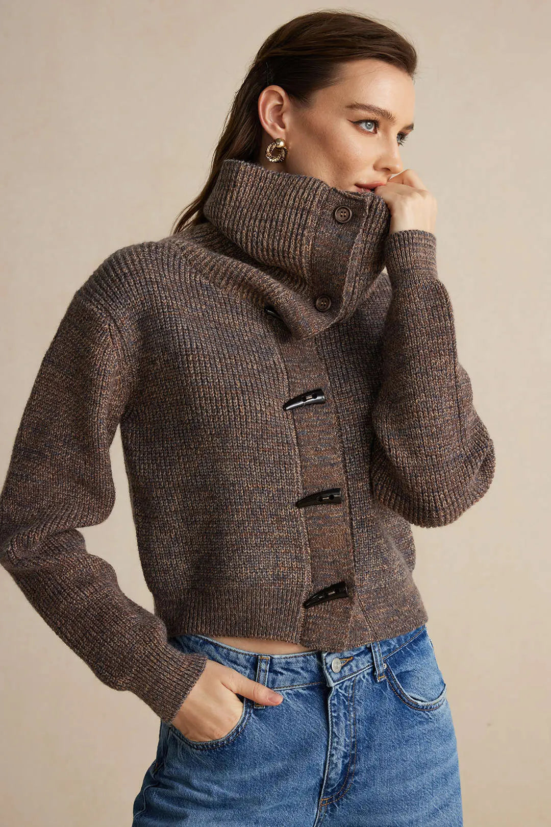 Lucienne – Varm og Stilfuld Kvindestrikket Knap Cardigan-Cardigans-Zuruz-Zuruz