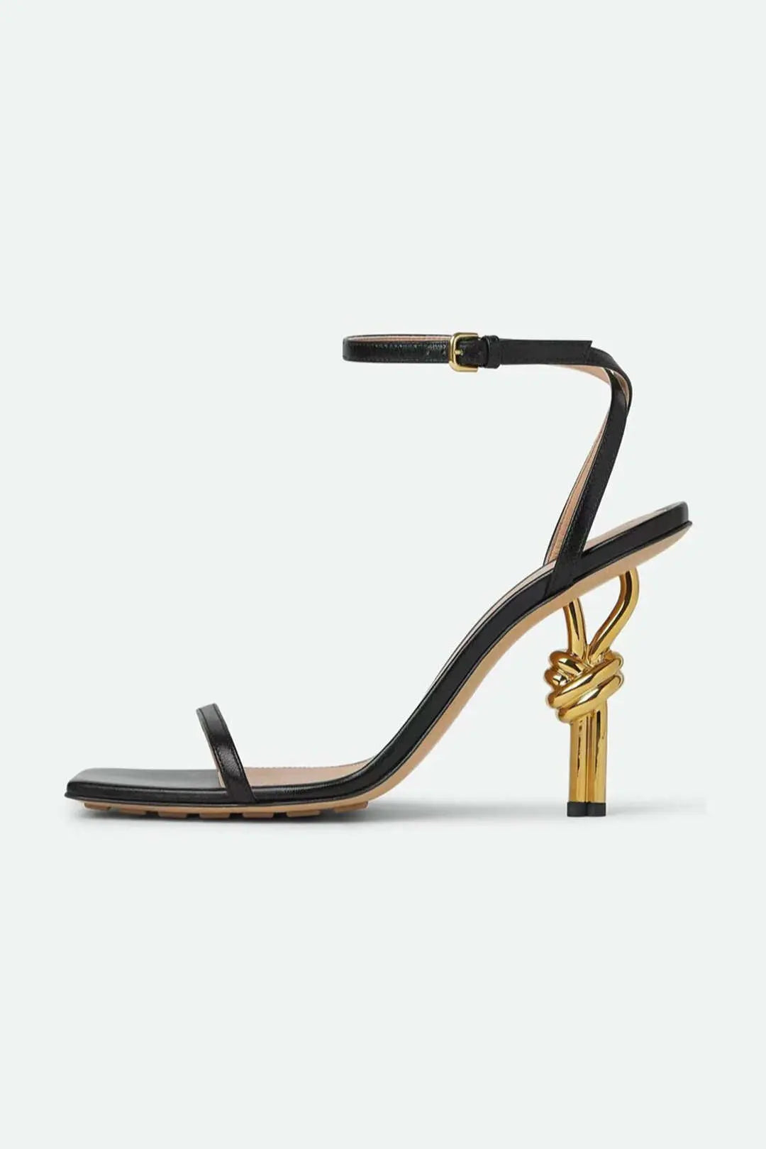 Beatrix – Elegant Metalfærdig Kvindehæl-Heels-Zuruz-Sort-4-Zuruz