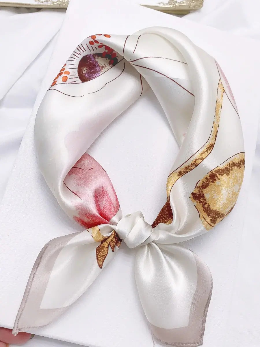 Katarina – Kunstnerisk blomsterdesign dame firkantet tørklæde-Scarf-Zuruz-Beige-53 cm × 53 cm-Zuruz