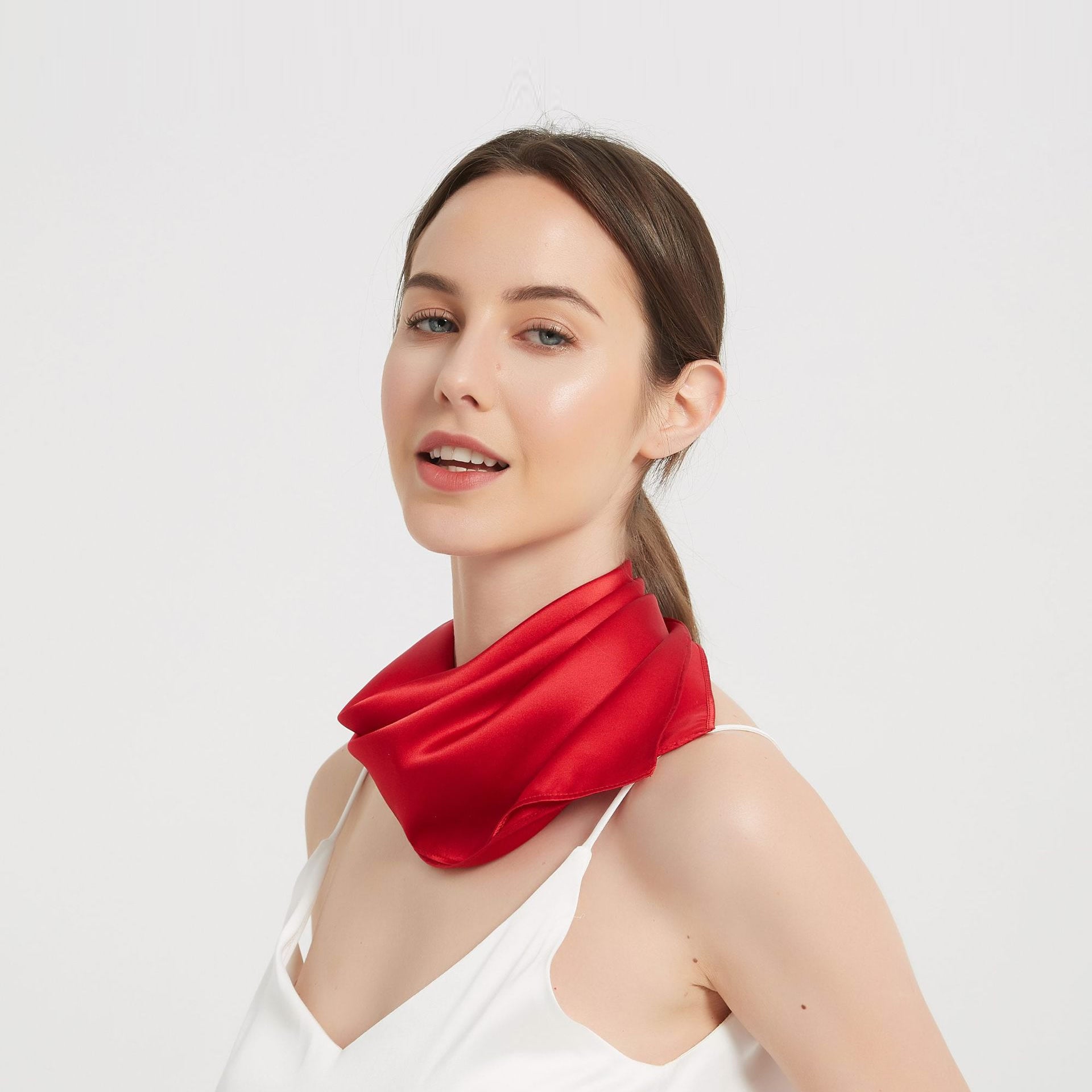 Dragana – Blød satin glans dame firkantet tørklæde-Scarf-Zuruz-Zuruz
