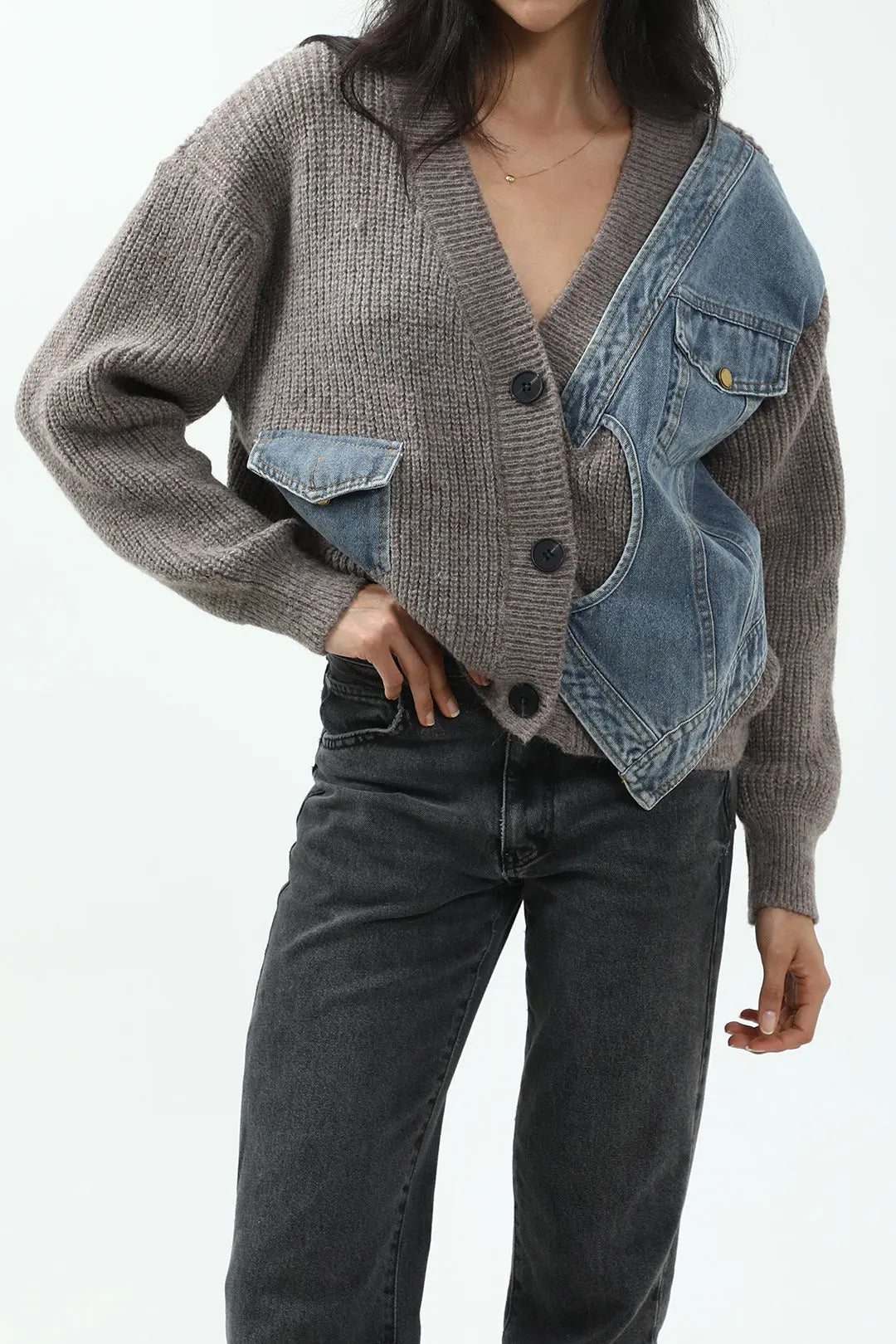 Theodosia – Asymmetrisk Design med Lommer Kvinde Cardigan-Cardigans-Zuruz-Beige-S-Zuruz