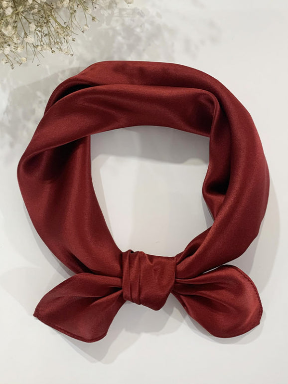 Milica – Tidløs farveharmoni dame firkantet tørklæde-Scarf-Zuruz-Mørkerød-53 cm × 53 cm-Zuruz