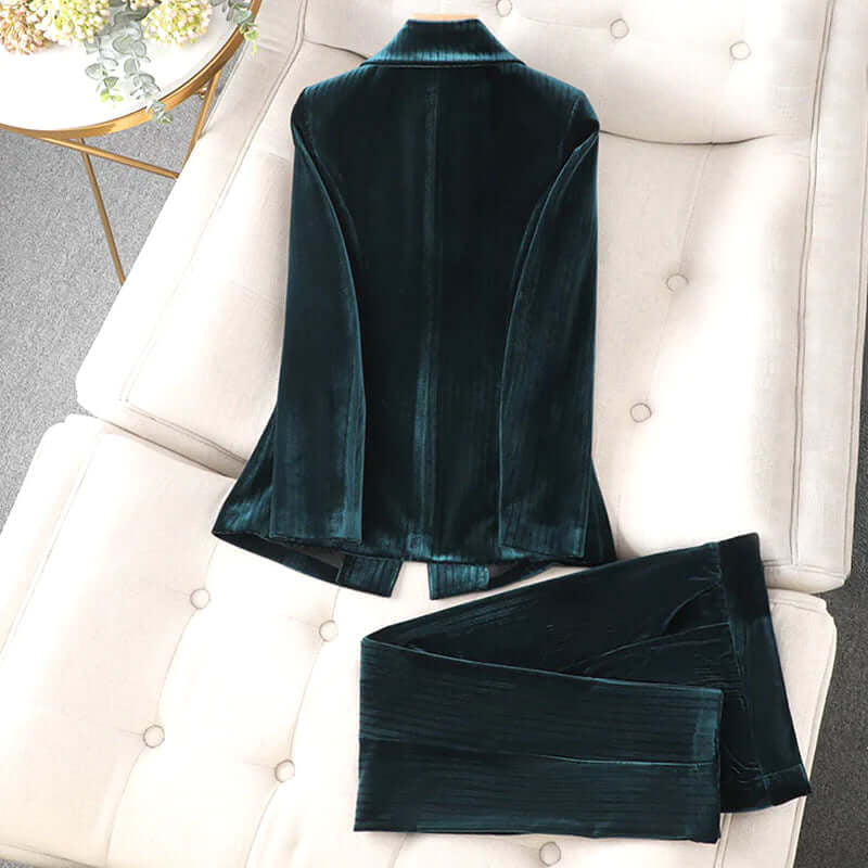 Velvet Women'S Jacket and Trousers Set - Elegant, Luxurious, All-Season Outfit