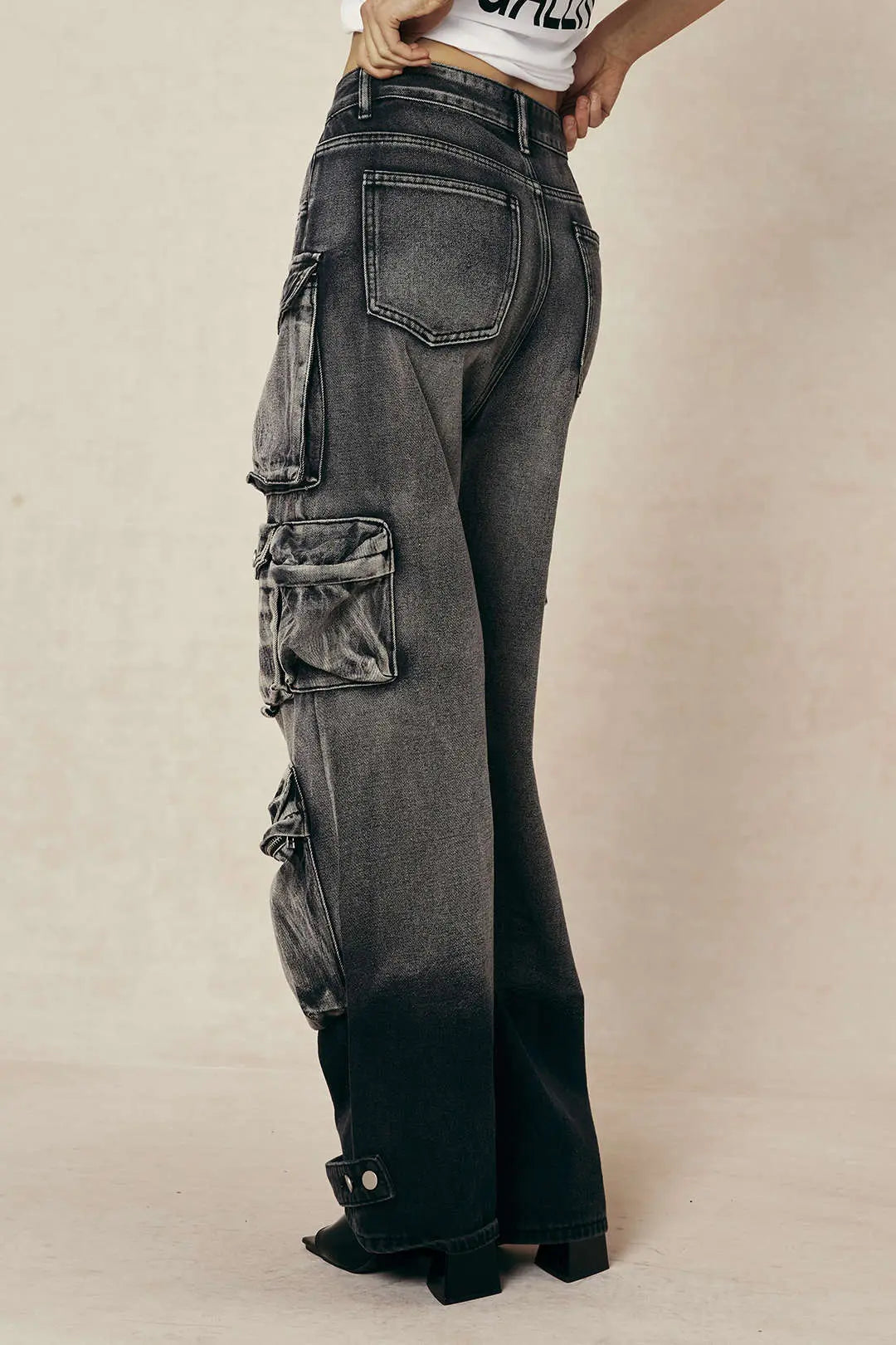 Petra - Ombre Multi-lomme Bredbenede Cargo Jeans til Kvinder-Jeans-Zuruz-Zuruz