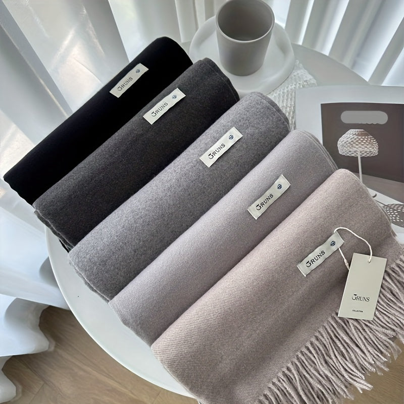 Blødt Elegant Halstørklæde i Neutral Sort Grå Til Vinter