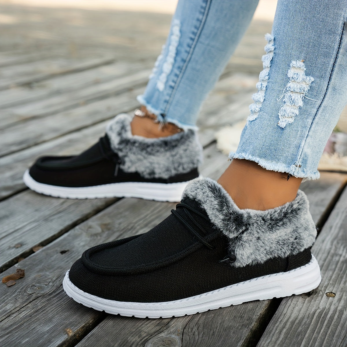 Women'S Casual Shoes in Black And Blue, Thickened for Warmth in Autumn And Winter, Breathable, Non-Slip, Solid Color Pattern, Easy to Wear Slip-On Loafers with Round Toes And Elastic Laces, Lightweight Work And Leisure Shoes.