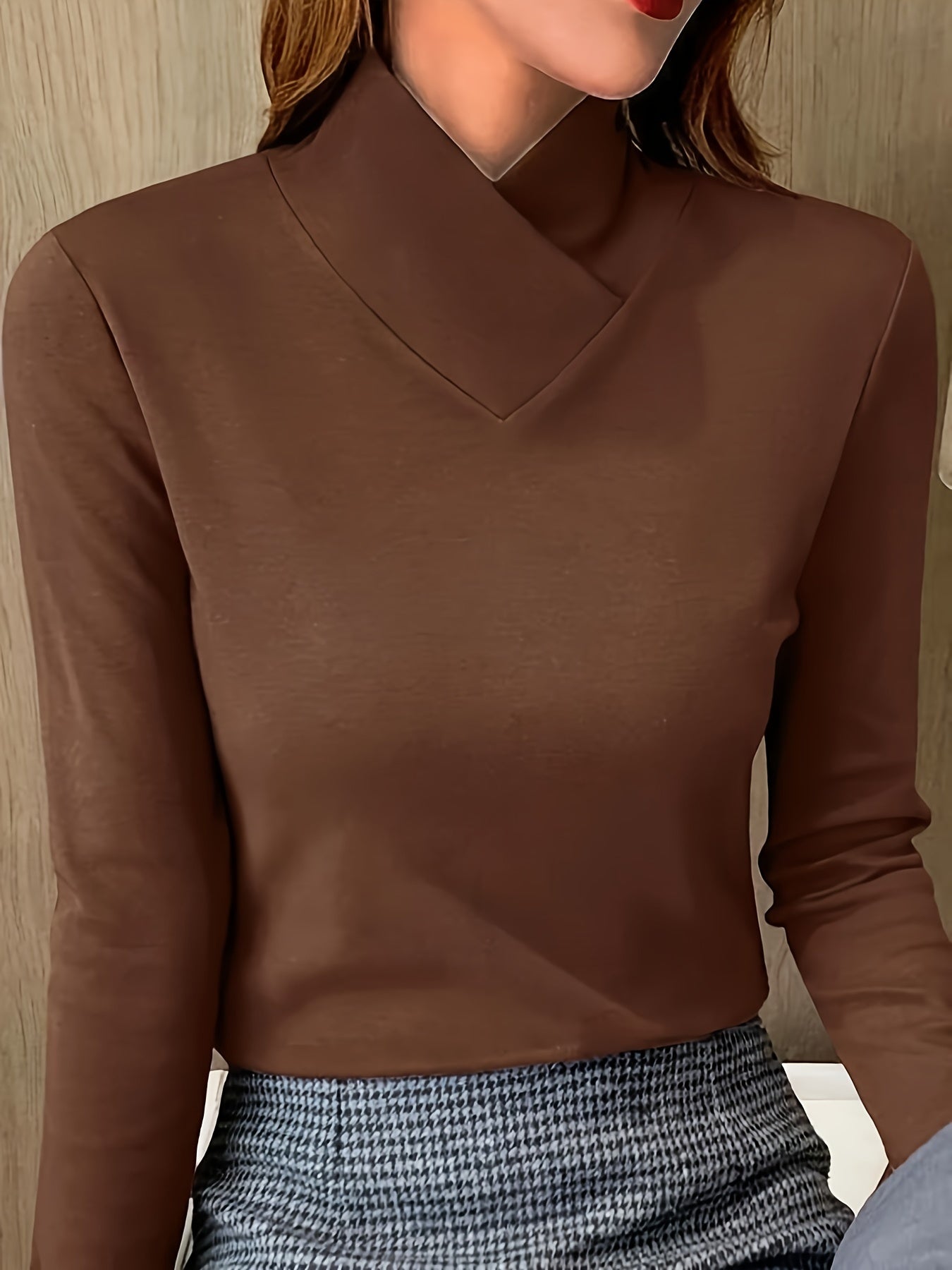 Warm High-Neck Women'S Long-Sleeve Shirt Similar to a Pullover Top.