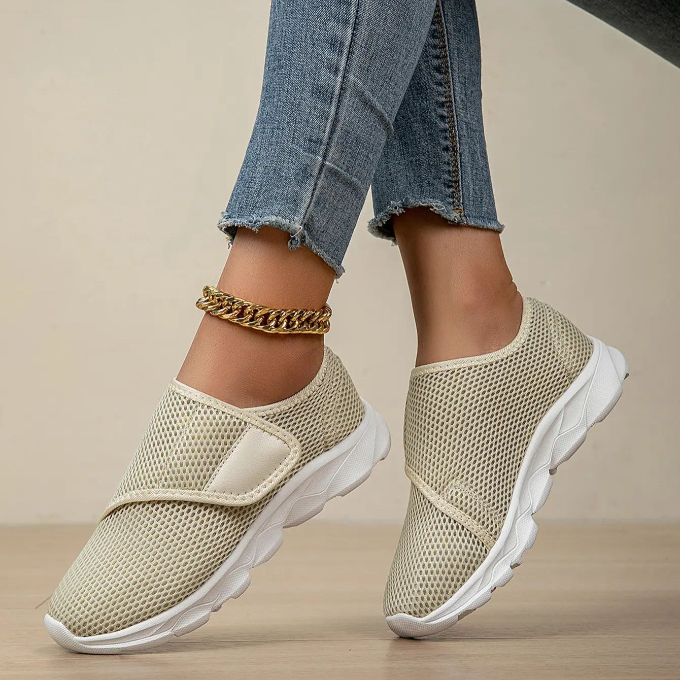 Unisex Orthopedic Sneakers for Wide & Swollen Feet - Adjustable Soft Soles, Breathable Fabric Upper, PU Sole Support - -Friendly Comfort Shoes for Men & Women, Daily Comfort Footwear, Sleek Sneaker Design, Laceup Closure Footwear, Minimalist Design, Cush