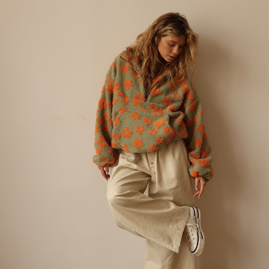 Sherpa Fleece Sweater Oversized Fit Women 5aOversized sherpa pullover with ribbed trims and zip detail
