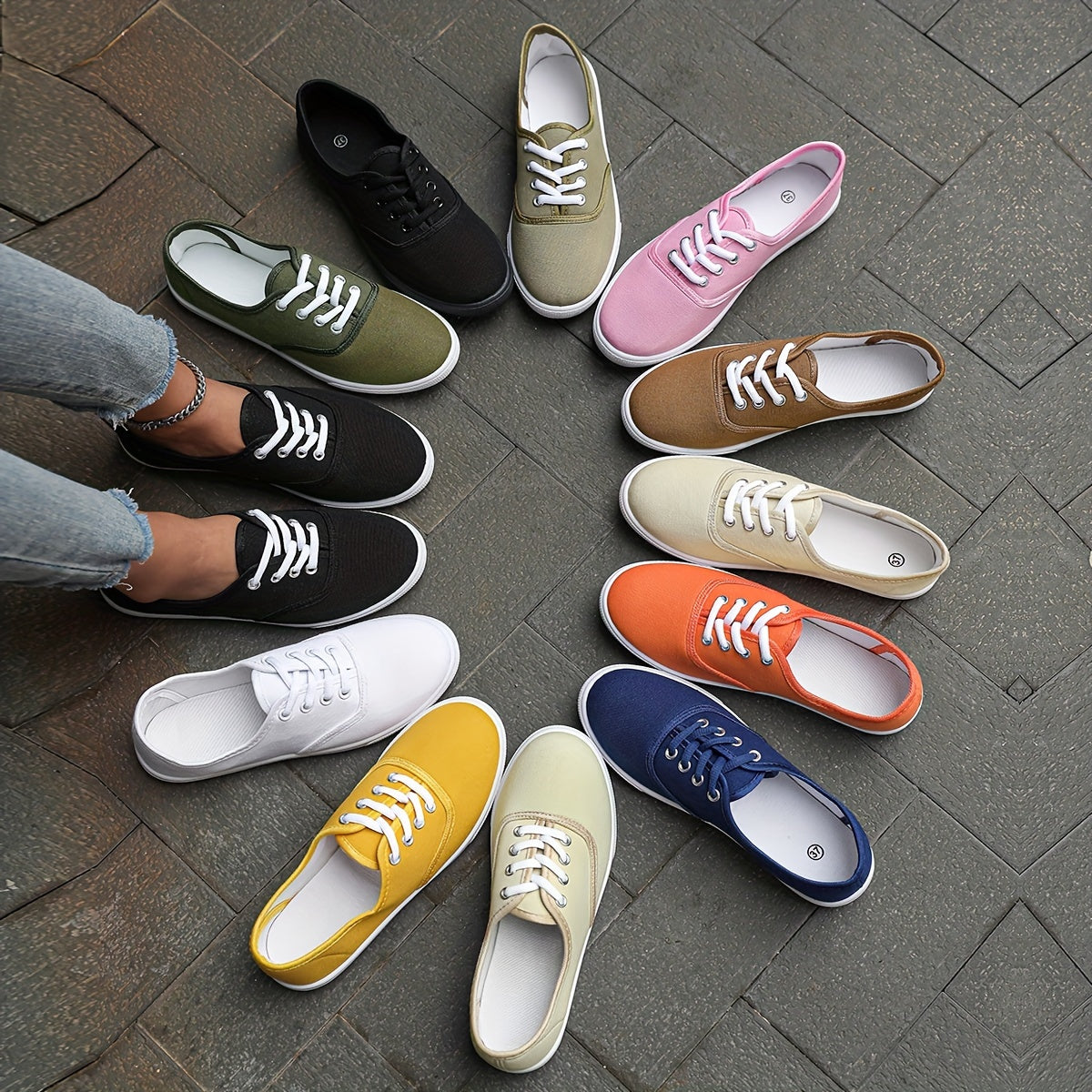 Women'S Low-Top Lace-Up Sneakers Are Stylish, Lightweight, Breathable, And Comfortable, Making Them Perfect for Walking And Casual Outings.