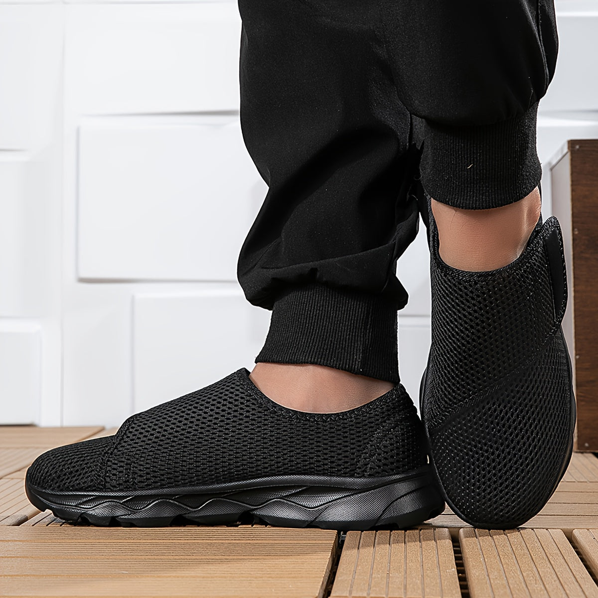 Men's and Women's Shoes - breathable Sneakers with wide-mouth orthopedic design, suitable for feet with and, easy to wear and take off to foot in middle-aged and elderly people.