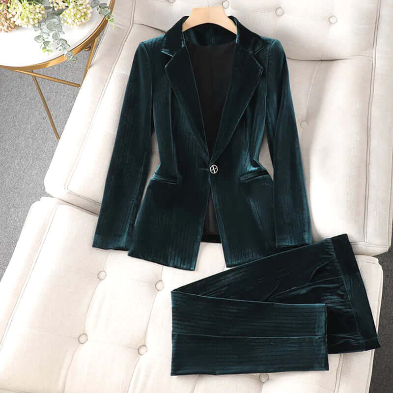 Velvet Women'S Jacket and Trousers Set - Elegant, Luxurious, All-Season Outfit